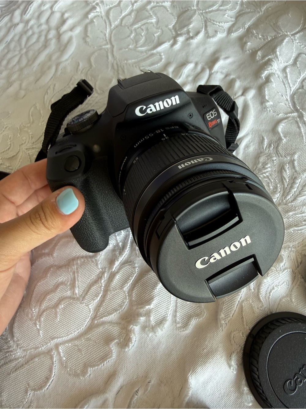 Canon Eos RebelT7 DSLR with 18-55mm Image Stabilizer Lens + extras - Picture 9 of 13